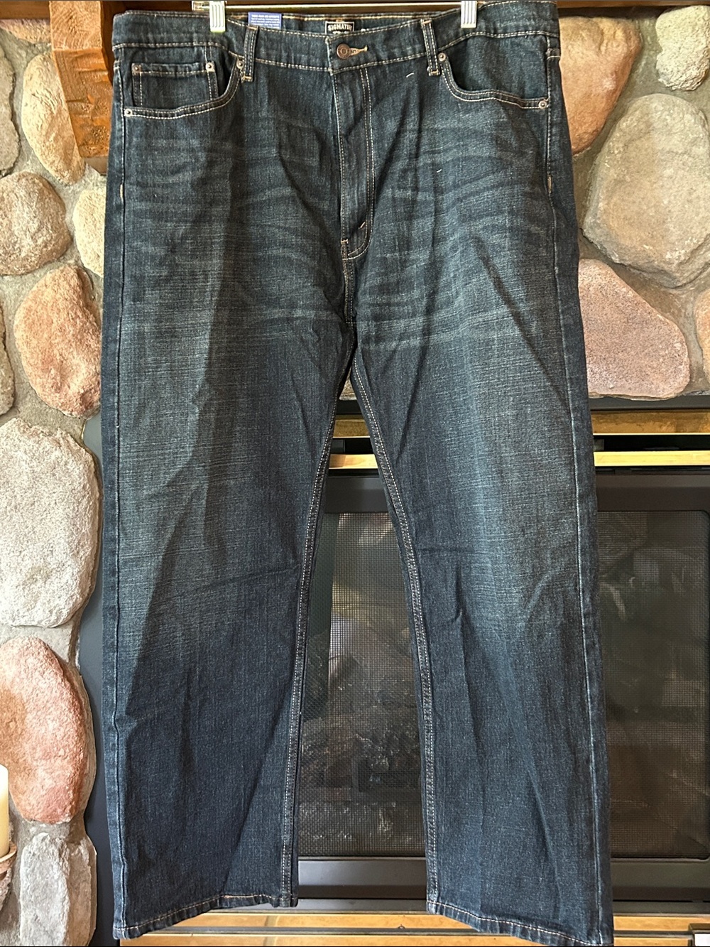 Levi’s Signature Gold Dark Blue Denim Straight Leg Jeans, Size 42W x 30L, NWT